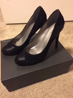 Tahiru black suede & Satin heels size 7