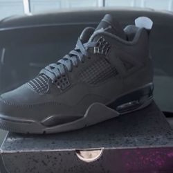 Jordan 4 Blackcat