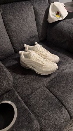 air max 97 tripple white size 5 no box