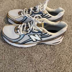 New balance VNDS 740 size 9.5