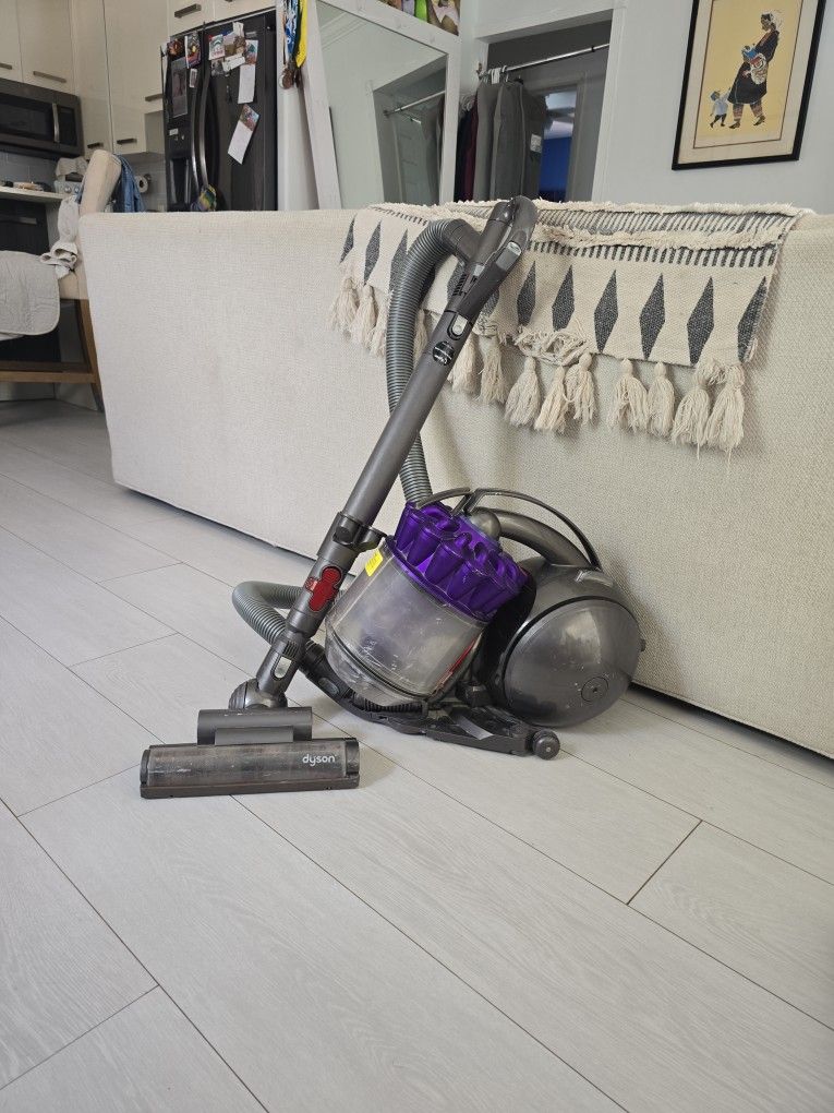 Dyson Big Ball Animal Canister Vaccume Cleaner