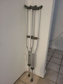 Drive crutches