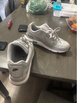 Nike air maxes