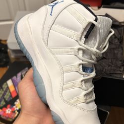 Jordan 11 Legend Blue