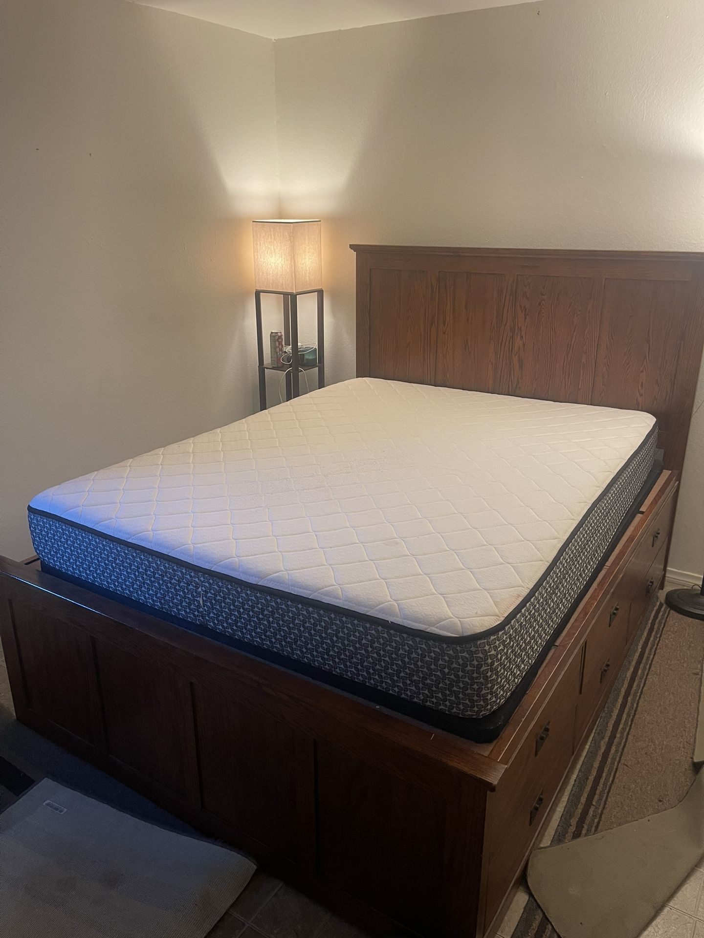 Jerome’s Oak Park Bedroom Set