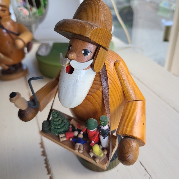 Wooden incense Smoker Vtg German Handmade Santa Toy Figurine Erzgebirge Steinbach