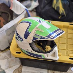 Motorcycle helmet