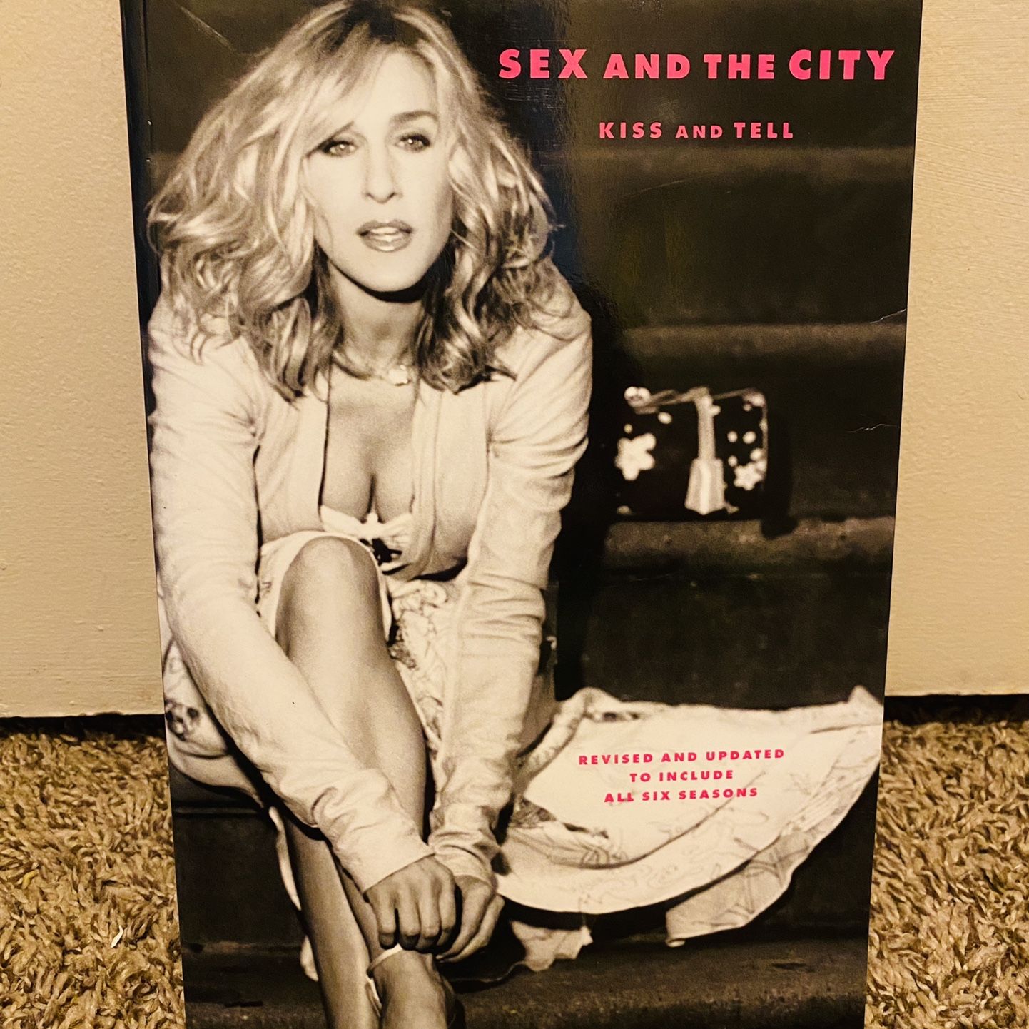 Sex And The City Kiss And Tell Book SATC Sarah Jessica Parker 2004 