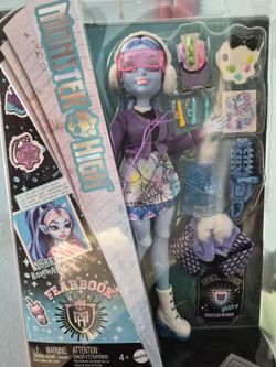 Monster high doll Fearbook Abbey Bominable