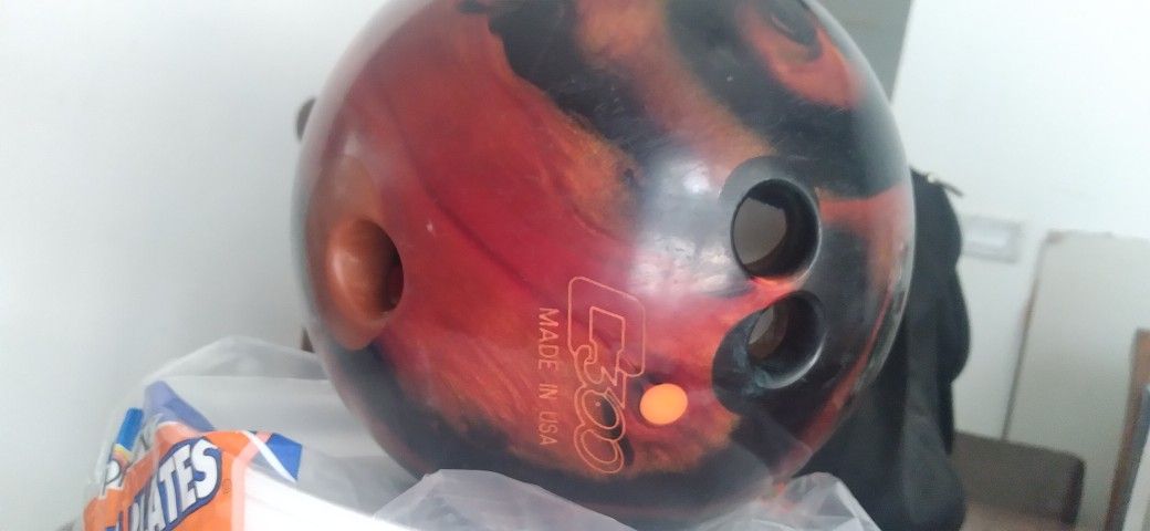 BOWLING BALL  !!!!