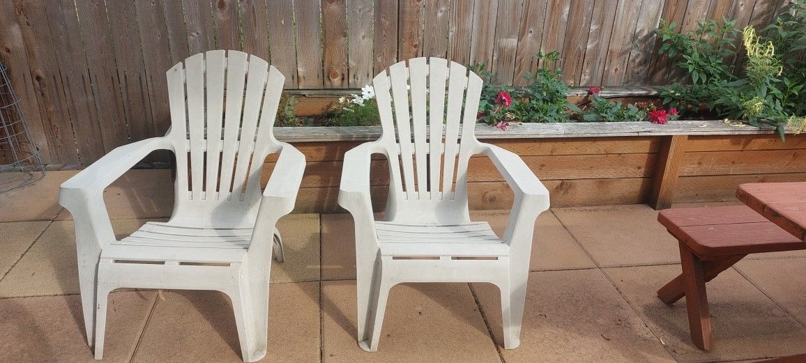 Set Of 2 Outdoor Patio Chairs for Sale in Edmonds, WA OfferUp