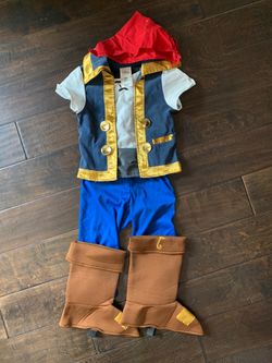 Disney store 2-3T Jake and the Neverland Pirates costume