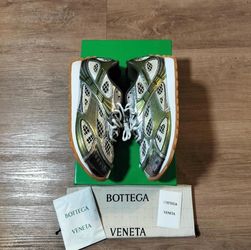 Bottega Veneta Orbit Sneaker Mud/White