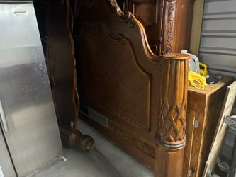 Cal king canopy bedroom set