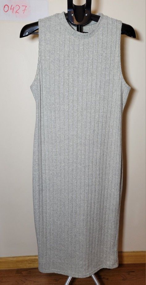 Gray Sleeveless Ribbed Dress, size L (0427)