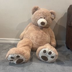 Plush teddy bear