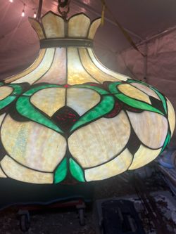 Hanging Tiffany style light stained glass Hanging Tiffany style light stained glass