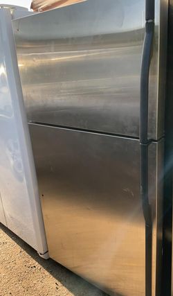 Kenmore Top Mount 27" Apartment Size Stainless Steel Fridge
