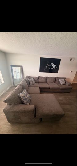 Couch/mirror