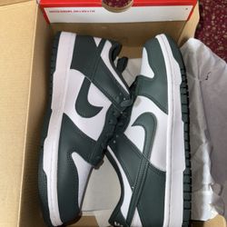 Nike Dunk Vintage Green