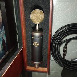 Blue microphones Baby Bottle SL Condenser Studio Microphone 