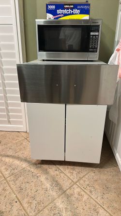 Kitchen Caninet- $100 (0B0)