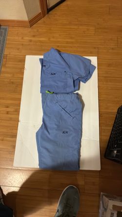 Iguana scrubs women small