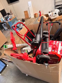 Pallet full of tools and miscellaneous