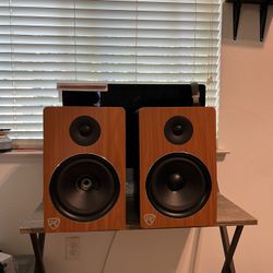 Speakers 
