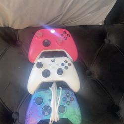 Xbox Series S Controllers 