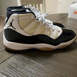 Jordan 11s 