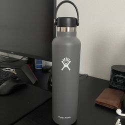 24 Oz hydro flask Dark grey