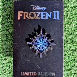 Disney 1" Pin Frozen II 2 Exclusive Limited Edition D23 2018 Snowflake Shape NIP