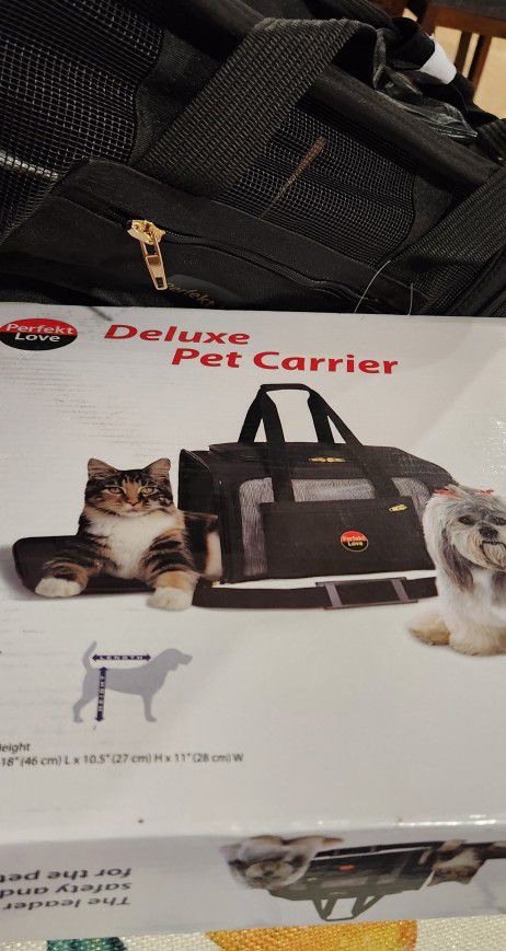 NEW Deluxe Pet Carrier 