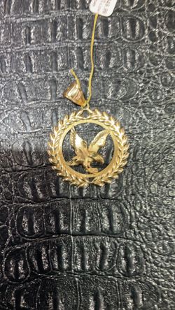14k pendant 9.6 grams