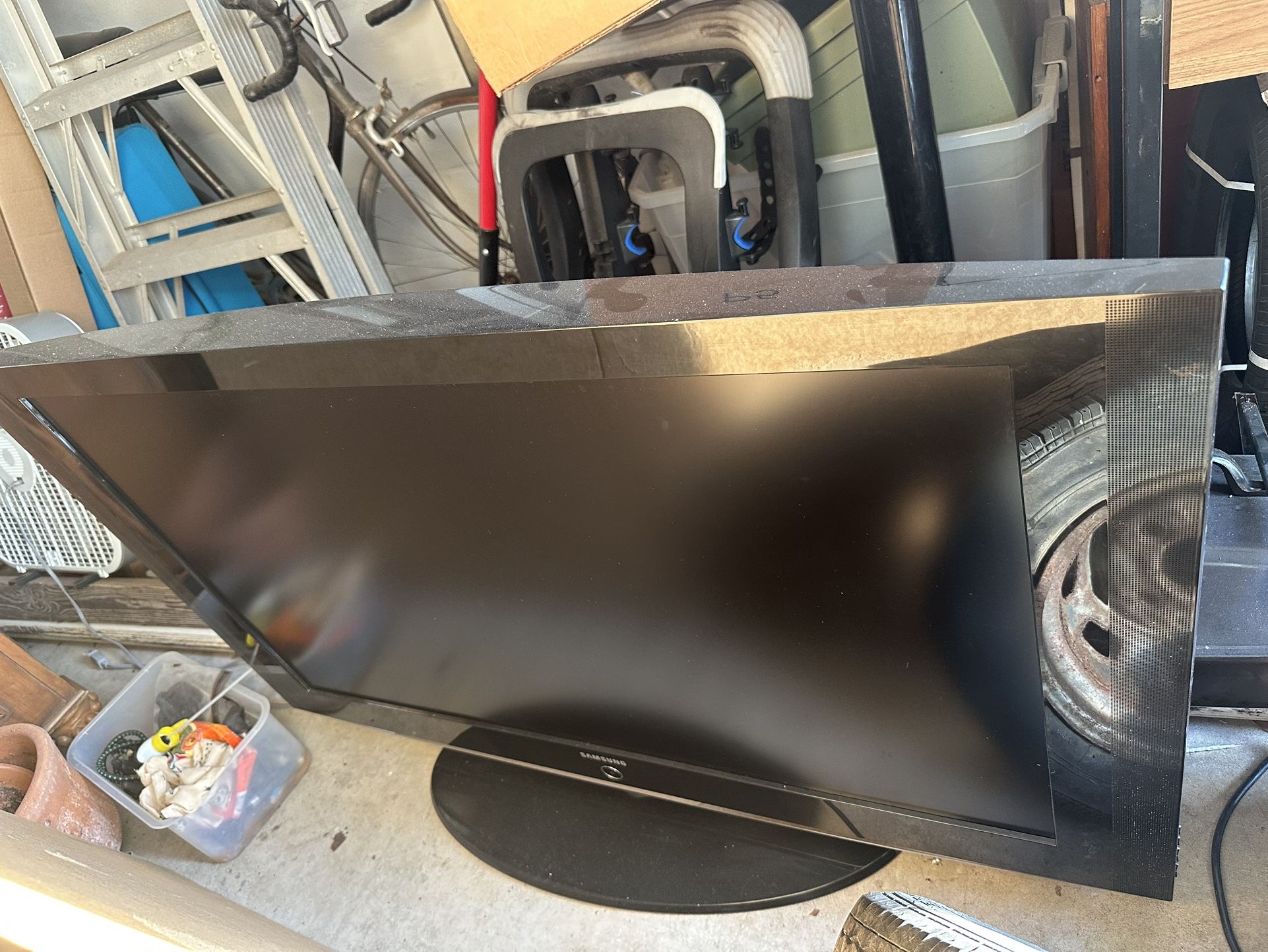 50” Samsung TV