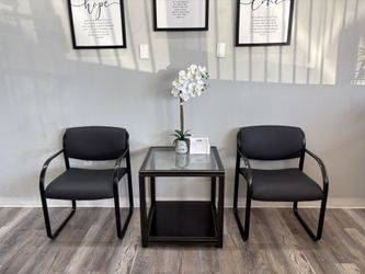 Elegant Office Guest Chairs