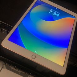 iPad 8th Generation  Rose Gold (150$)