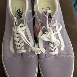 Vans Size 10.5 Men 12 Women $15