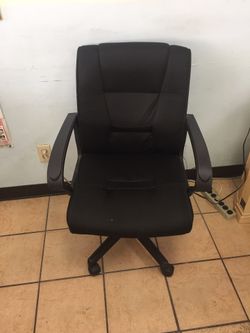 Customer student school chair waiting seat black Adjustable for Nails Nail Salon sale retail $120 good condition