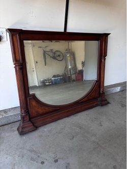 Dresser mirror