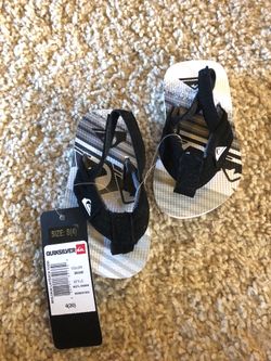 Quicksilver baby sandals Size 4