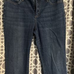 Size 14 St. John's Bay Womens straight jeans