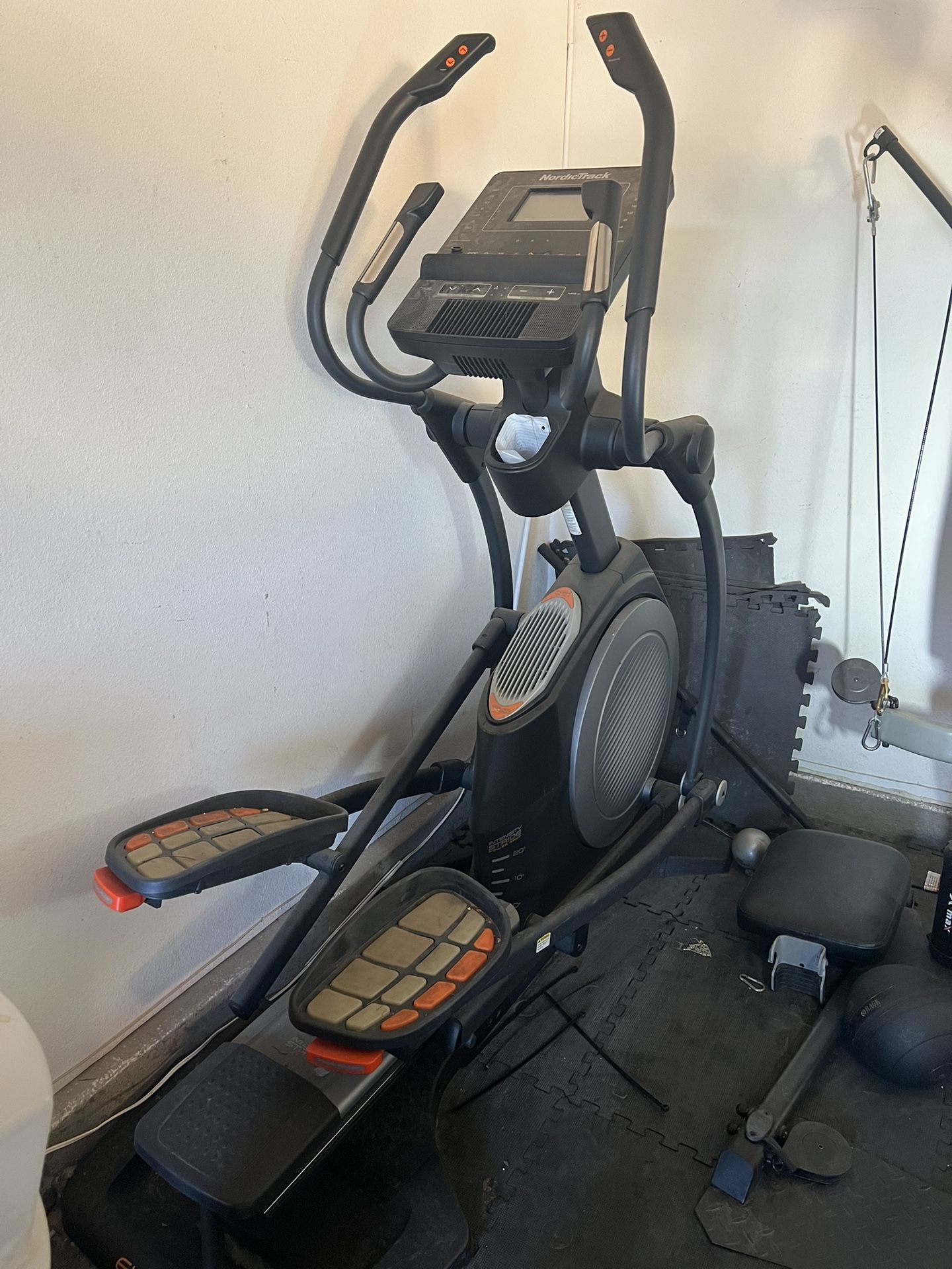 Nordic Track Elliptical 14.7