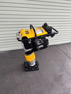 STARK USA 6.5 HP Vibratory Asphalt/Soil Compactor with Tamping Plate