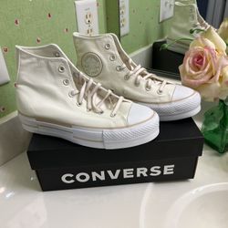 BRAND NEW CONVERSE SNEAKERS WOMENS 7.5