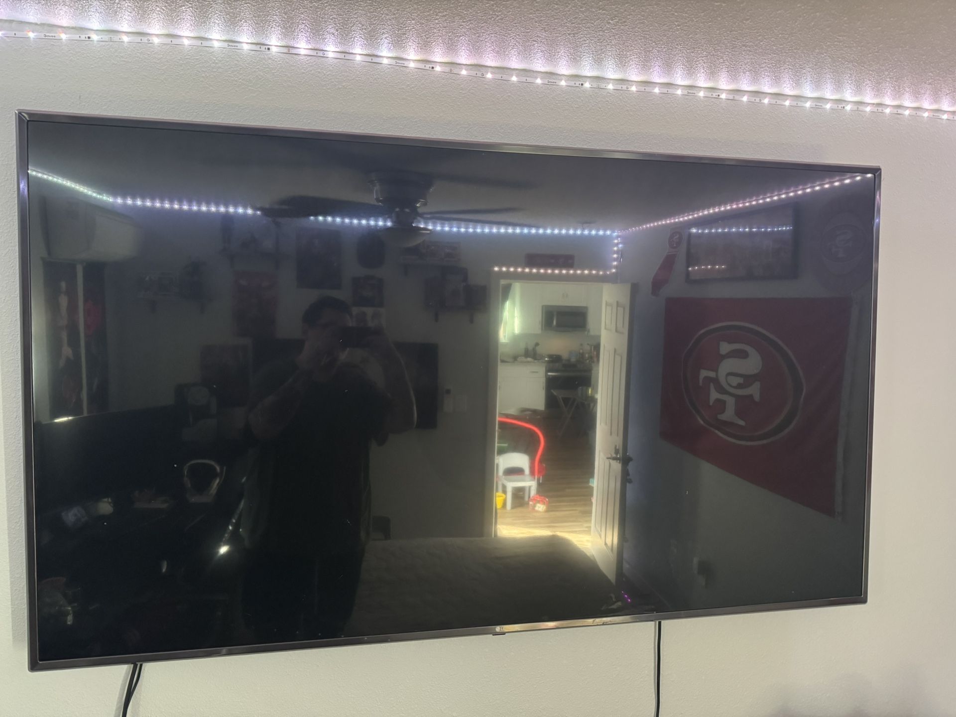75 Inch LG Smart TV With HDR (READ DESCRIPTION)