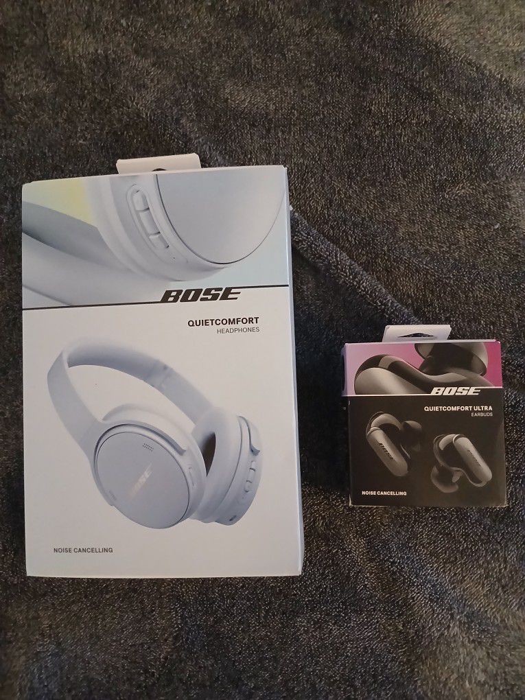 Bose 2Pk! Brand New Both Only Used A Couple Times! Baby Blue QuietComfort Headphones And QuietComfort Ultra Earbuds! 