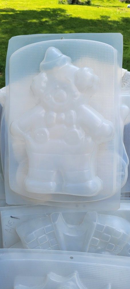 Plastic Gelatin Molds