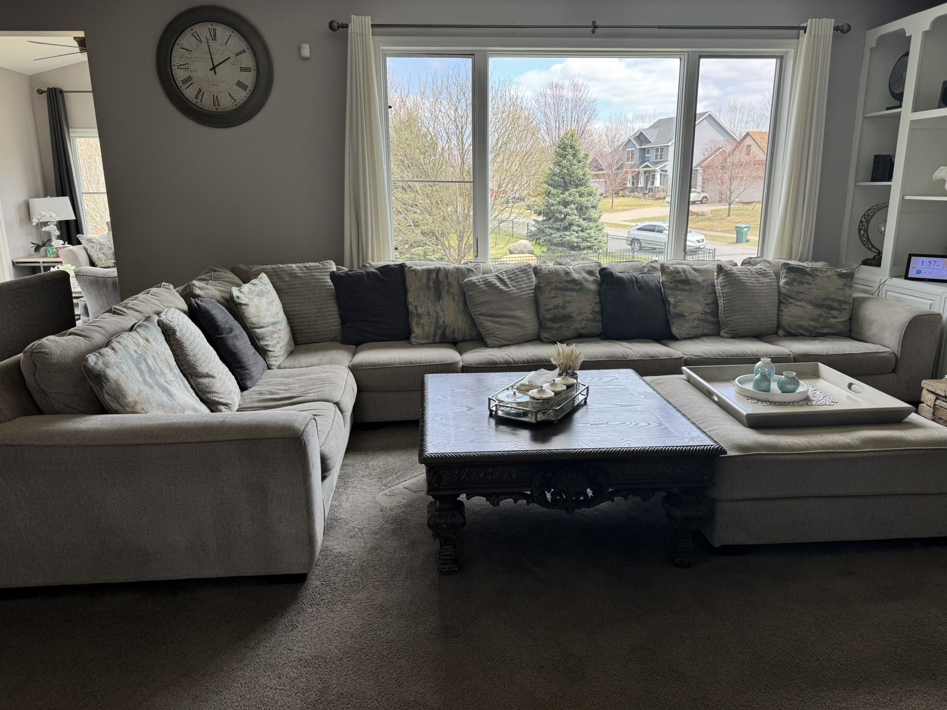 Sectional couch